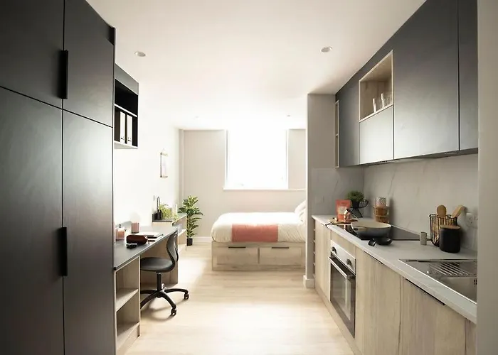 Briggate Centre * Leeds (West Yorkshire)